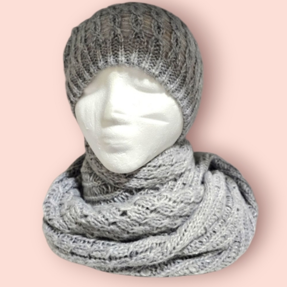 H&M Gray knit infinity scarf & hat set